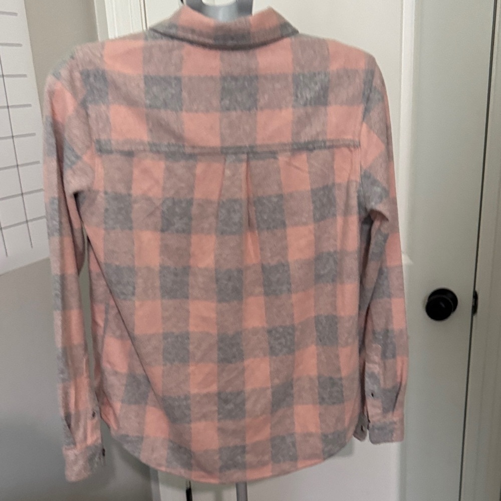 Beachlunchlounge Sally Pink and Gray Checkered Shirt - Picture 9 of 9
